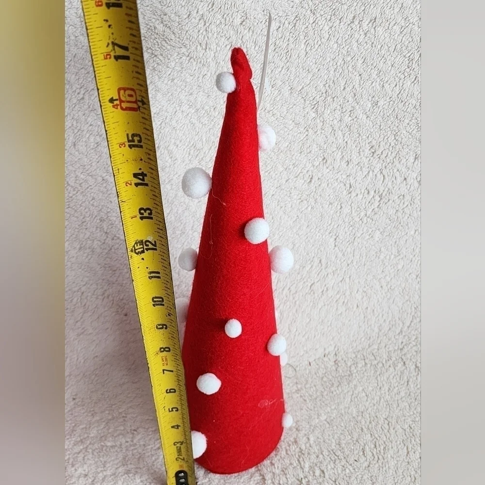 New the Elf on the shelf bundle of 2 felt Christmas trees with pompoms, 17